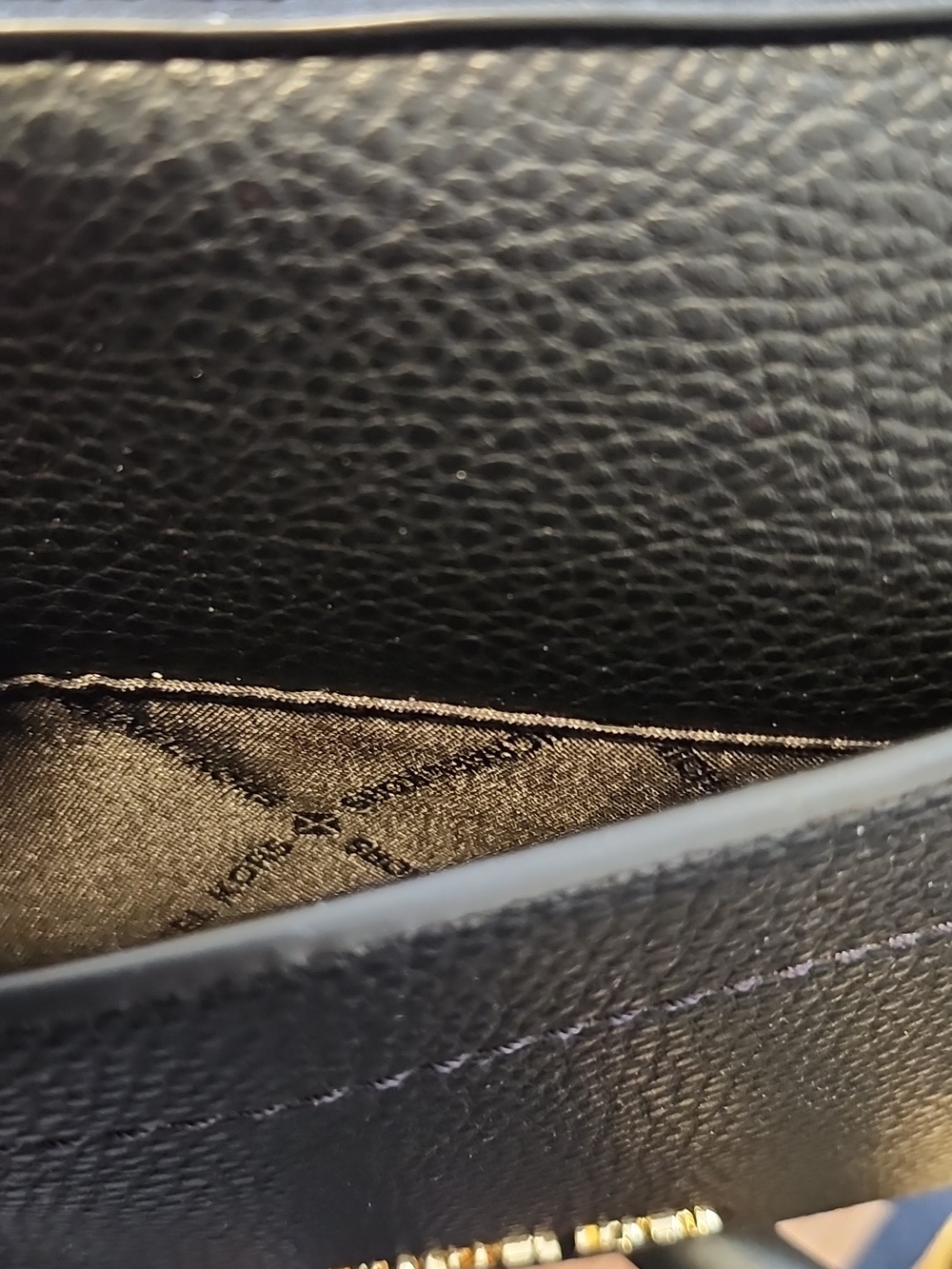 Michael Kors Crossbody - Picture 8 of 8